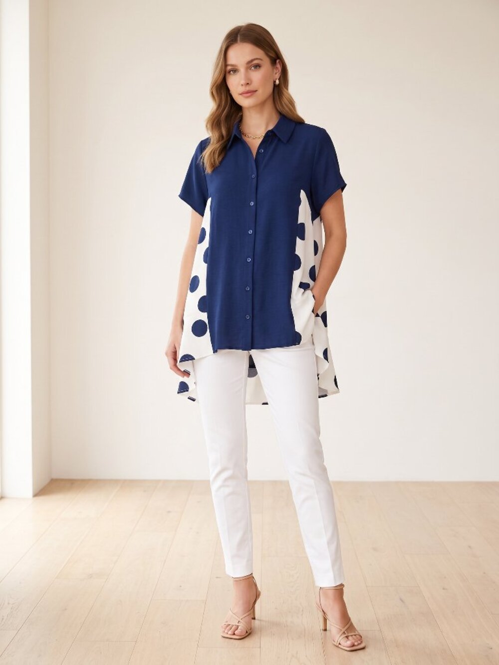 TRUTH + STYLE Fabulous Navy Polka Dot Hi-Low button down top Sz M